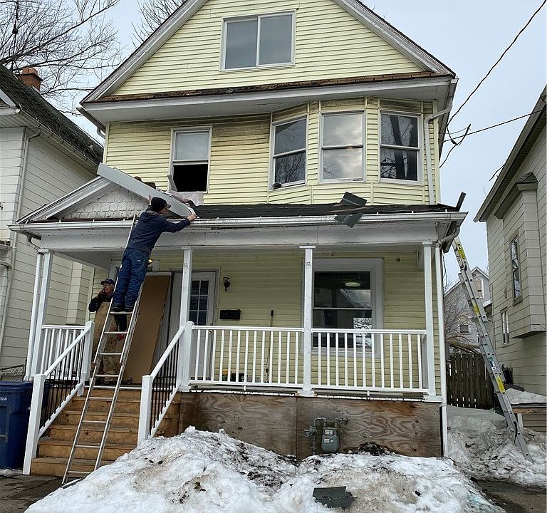 1st image of 14 Heward Ave