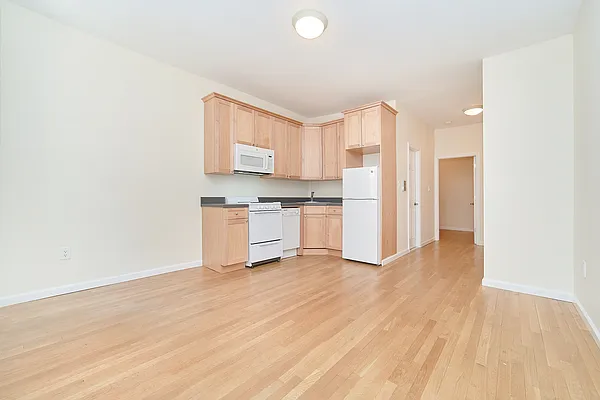 Rented by Living New York | media 16