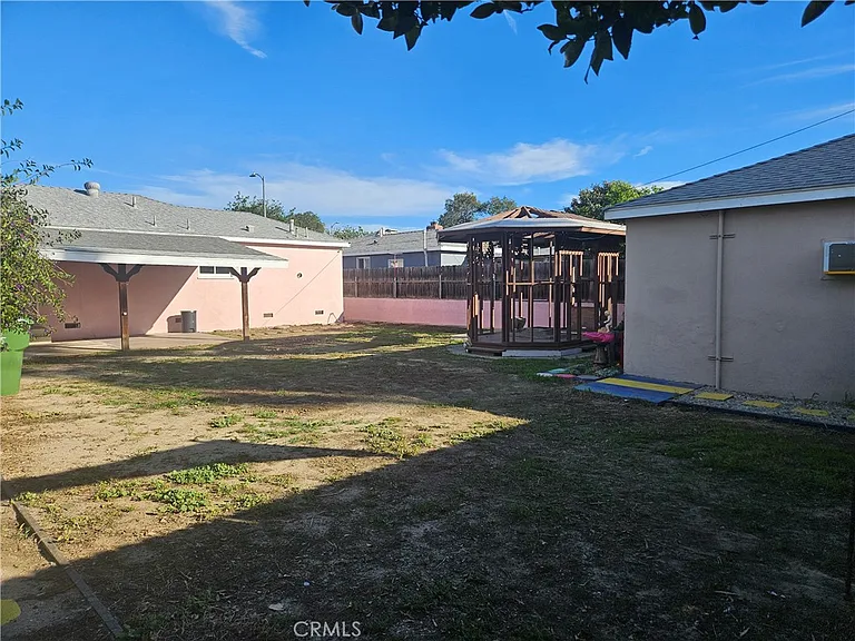 6907 White Oak Ave — Photo 38