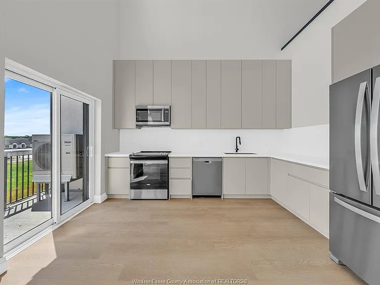 4400 Laurier Pkwy #273 — Photo 32