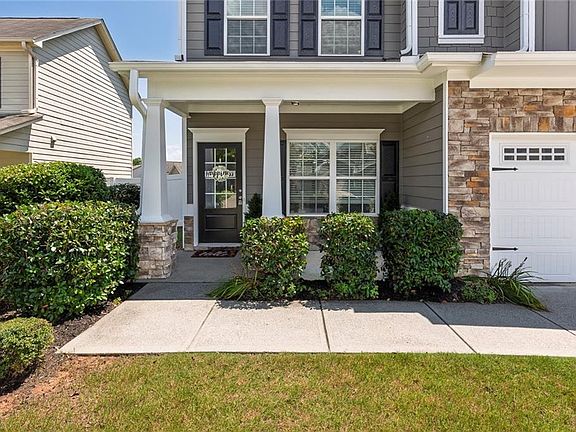 3rd image of 39 Samuel Way NW