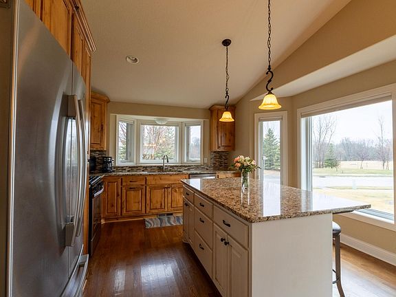 4th image of 4632 Greenhaven Dr