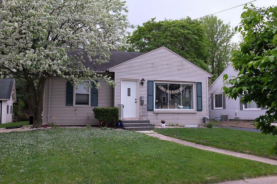 1st image of 223 Montrose Ave