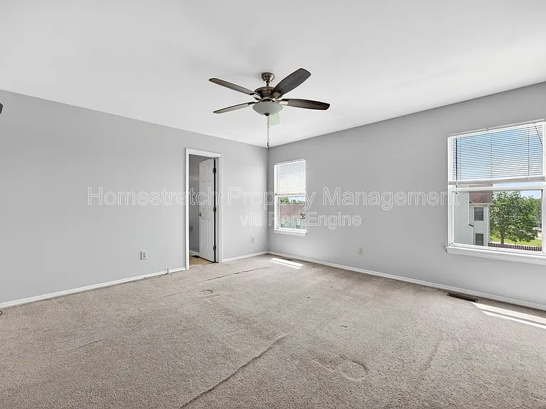 166 Royallprairie Ln — Photo 28