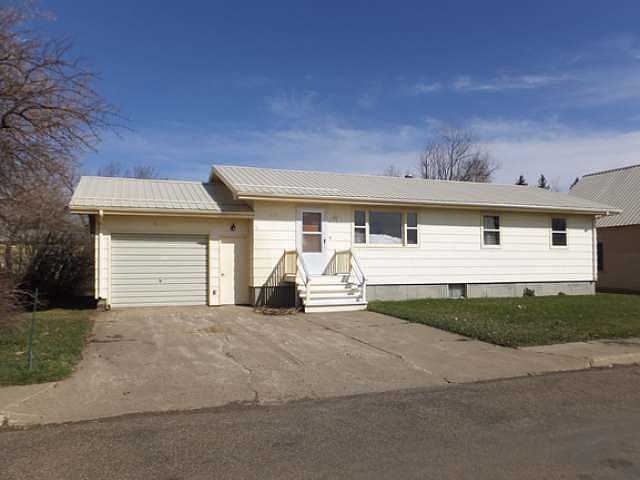 1st image of 315 6th St N