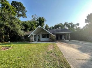 2143 Crestwood Dr, Picayune, MS 39466