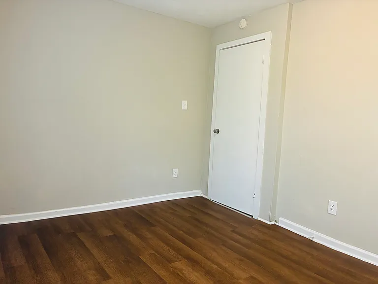 202 W Sullivan St — Photo 8