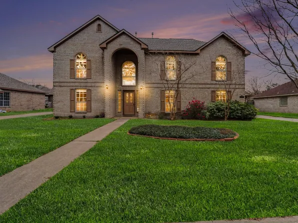 206 Clear Creek Meadows Dr, League City, TX 77573