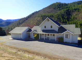 232 La Veta Way, Klamath River, CA
