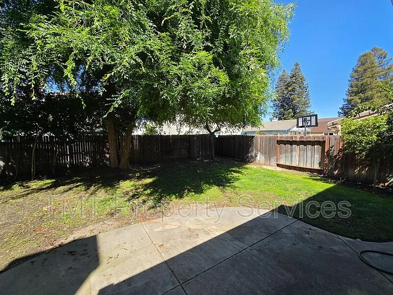 1717 Providence Way — Photo 46