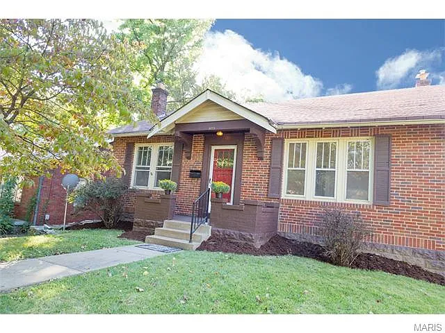 803 Webster Ct photo 1