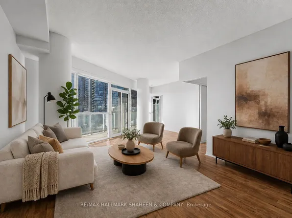 352 Front St W Unit 1815, Toronto, ON M5V 0K3