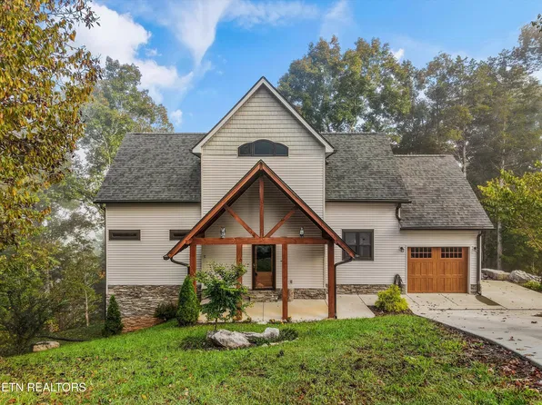 134 Fairway Cir, Townsend, TN 37882