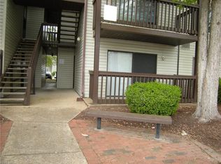27 Wells Ct, Hampton, VA 23666