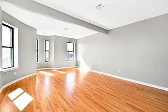 2 bed, 1000 sqft, $2,800 — Photo 4