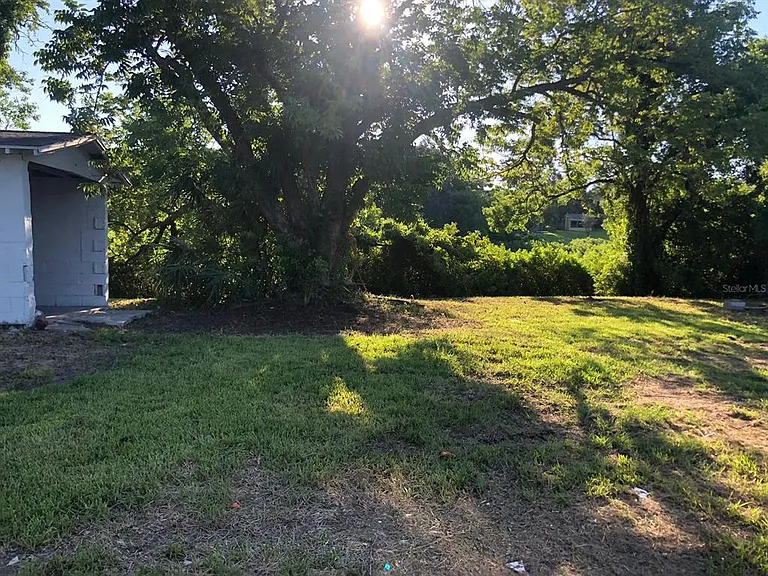 916 Alecon Dr — Photo 13