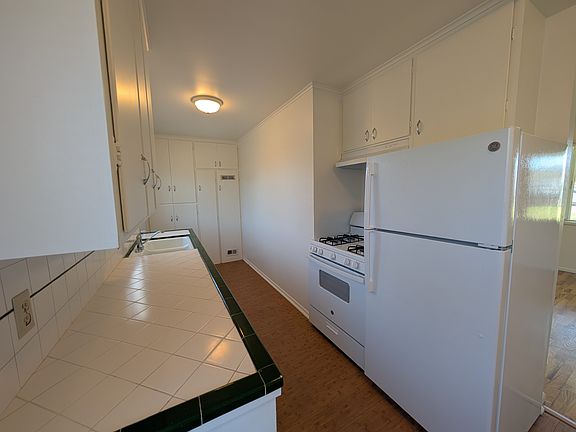 5th image of 350 Richardson Dr #H