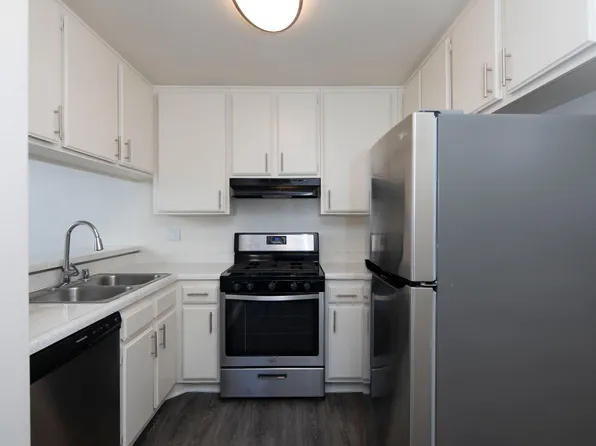 La Costa 15, 7520 Gibraltar St APT B, Carlsbad, CA 92009