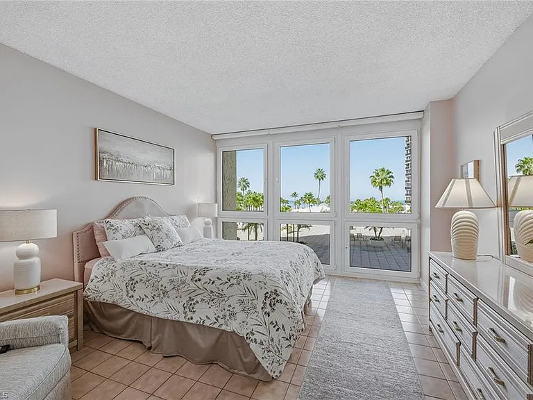 4031 Gulf Shore Blvd N #3B — Photo 16