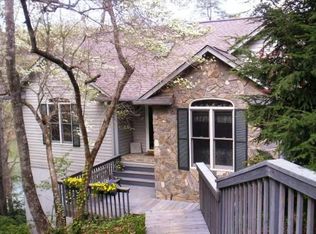 480 Rainbow Cir, Lake Lure, NC 28746