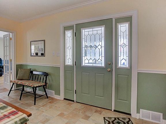 4th image of 223 Wilson Park Dr