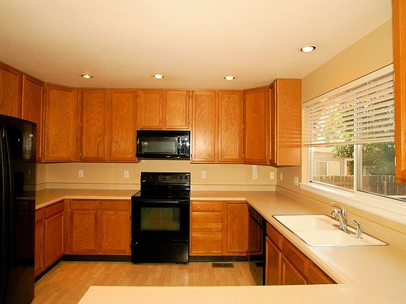 Kitchen with newer appliances
