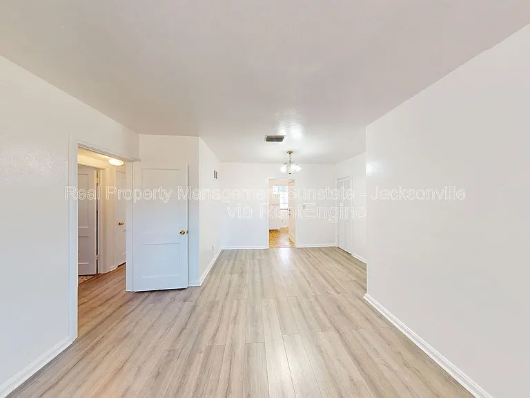 3126 Belden Cir #3 — Photo 3