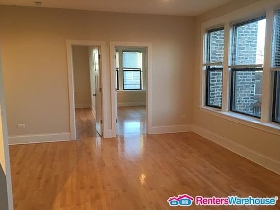 3rd image of 3257 W Pierce Ave