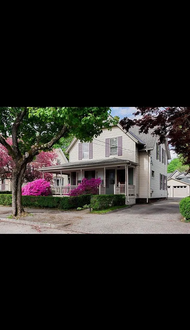 2 bed, 1164 sqft, $2,800 — Photo 1