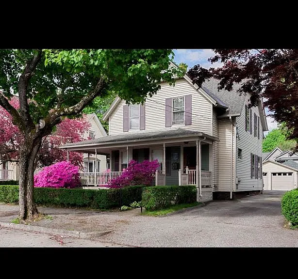34 Sherbrook Ave #1 — Photo 1