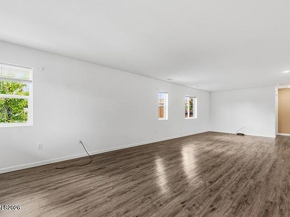 4th image of 304 Limber Pine Dr