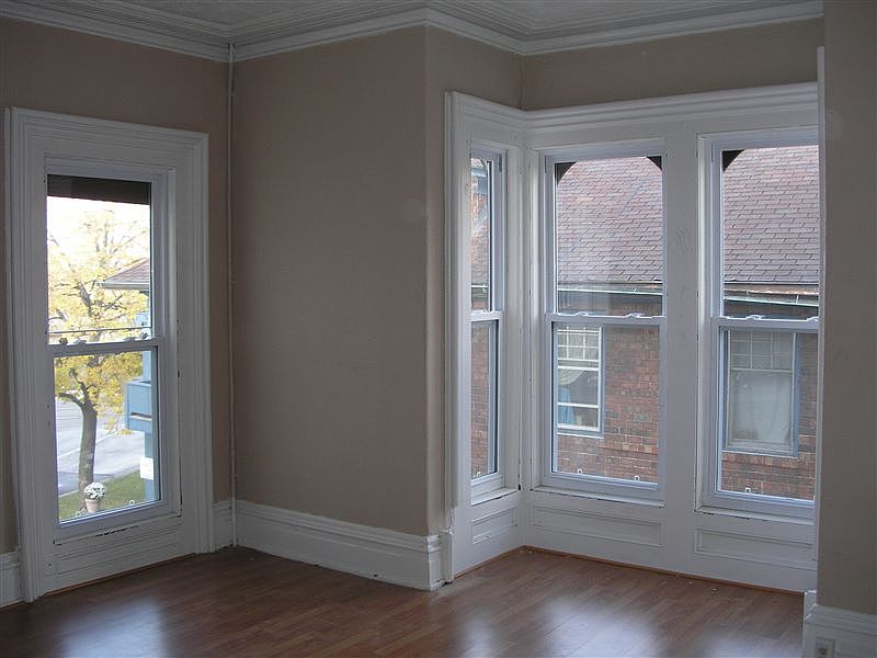 unit 6 living rm