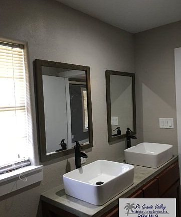 5th image of 1617 E Little Creek Dr