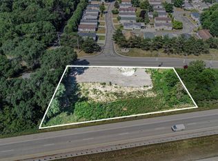 1 North Rd, Fenton, MI 48430