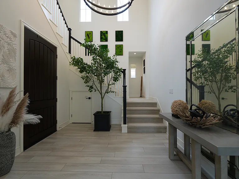 145 Plum Lily — Photo 3