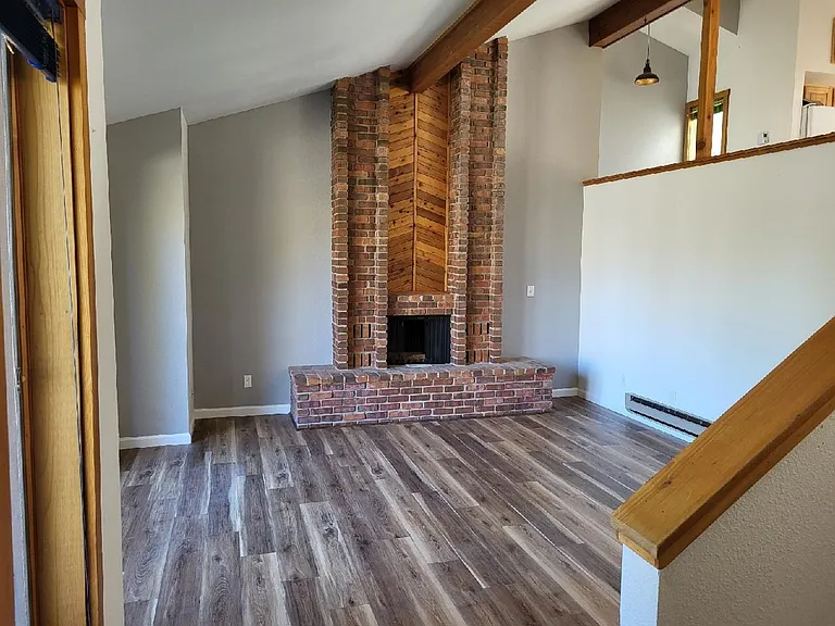 110 W Graf St — Photo 12