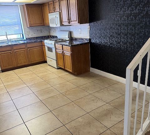2nd image of 3356 Vema Dr