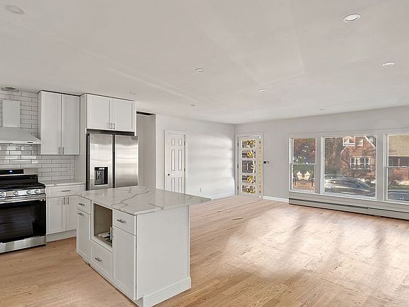 5th image of 200 Cook Ave