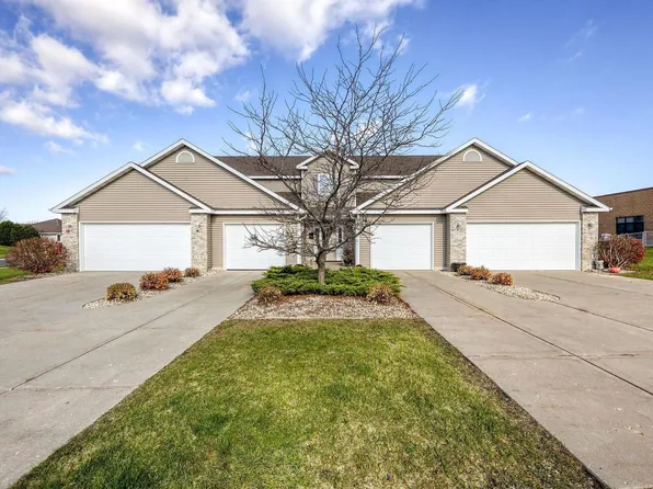 211 Douglas Drive, Brooklyn, WI 53521