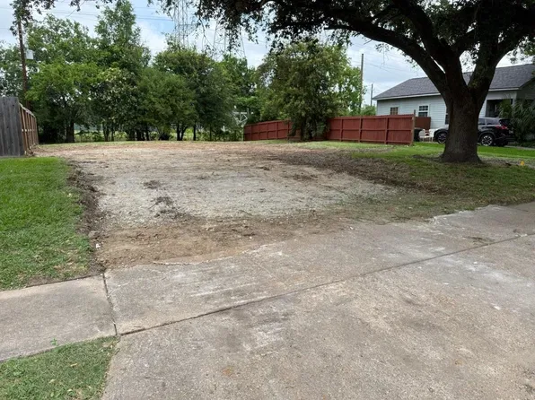 10514 Norton Dr, Houston, TX 77043