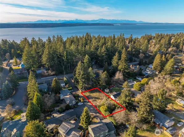 2000 SW 162nd Court, Burien, WA 98166