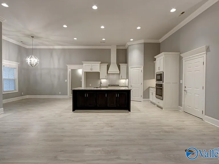 26415 Birkshire Ln — Photo 4