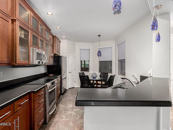 2nd image of 15221 N CLUBGATE Drive #1088