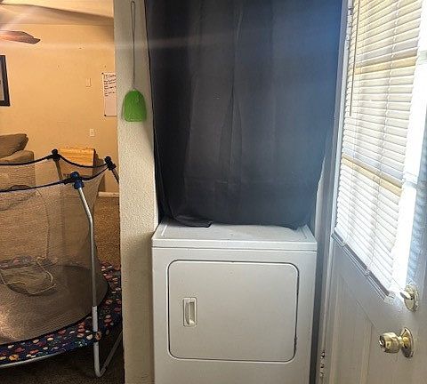 4th image of 102 Bowers St