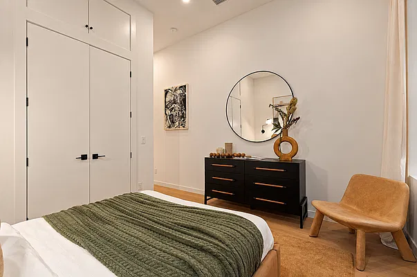 Bedroom, photo 2