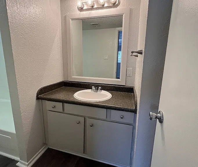 Juniper Springs Apartments — Photo 121