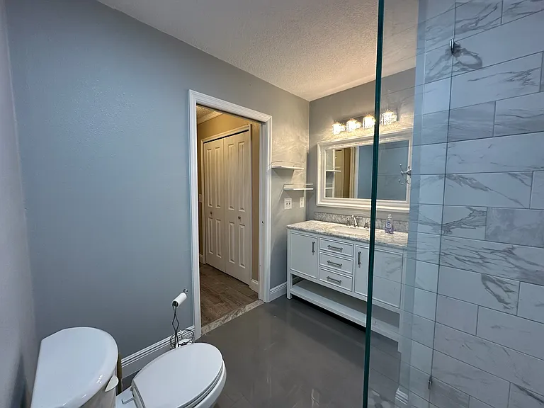 1724 Chatham Cir — Photo 8