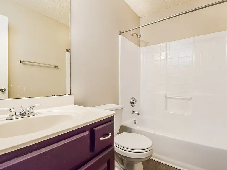 208 Chesapeake Ln — Photo 16