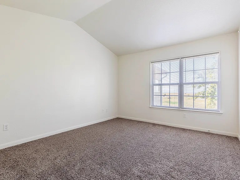 Sterling Park Apartments — Photo 30