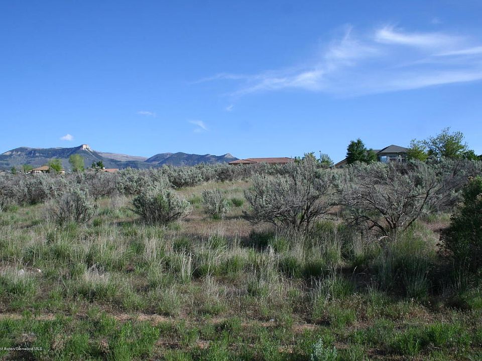 2nd image of 366 Meadow Creek Dr